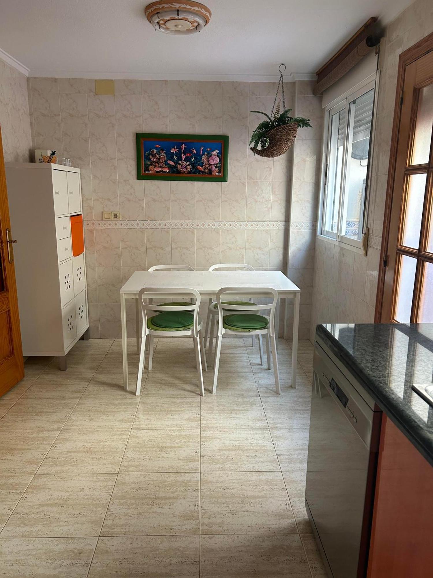 Magnificent 3 Bedroom House Close To The Beach With Community Swimming Pool Санта-Пола Екстер'єр фото